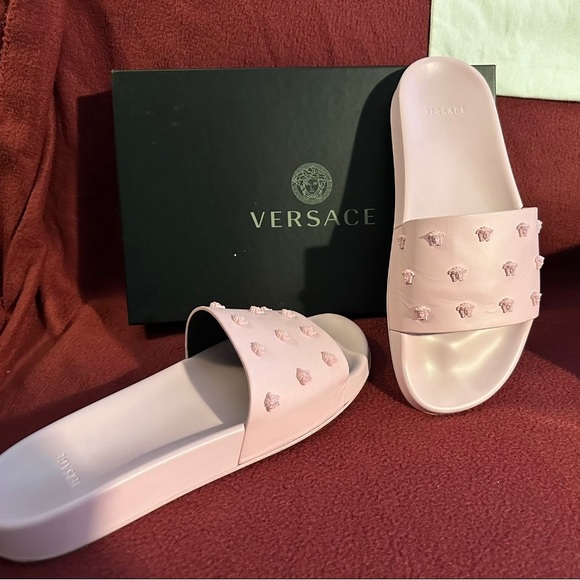 versace slides - Picture 3 of 10